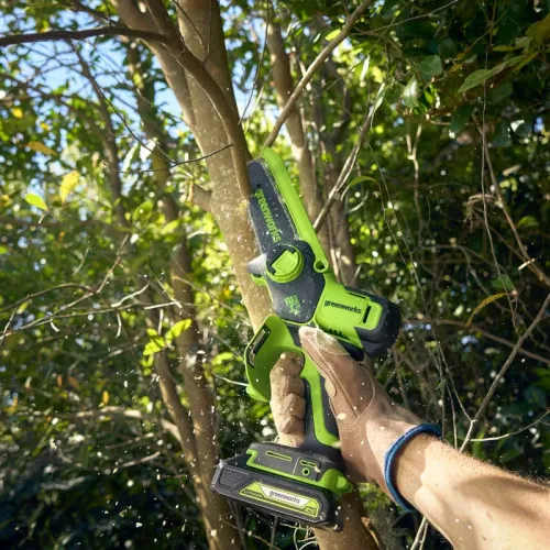 Цепная мини-пила Greenworks GD24CS15 24V 2010107 (15 см) с автоматической смазкой цепи бесщеточная аккумуляторная — детальное фото