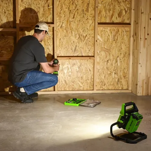 LED-прожектор Greenworks G40WLH 40V/220V 3503907 (1000/2000 лм) с гибридным питанием — детальное фото